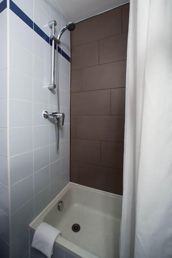 Le 2 By Hotel Akena - Nantes Beaujoire, Porte De Sainte Luce 外观 照片